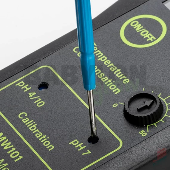 Milwaukee MW101 hordozható talaj pH-mérő 0,01 pH-felbontással